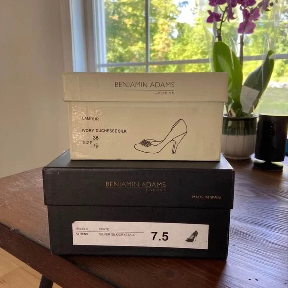 NIB Benjamin Adams Heels - Picture 3 of 3